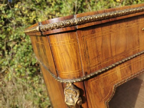 A FINE VICTORIAN WALNUT SIDE CABINETCREDENZA - ADDITIONAL PHOTO 8