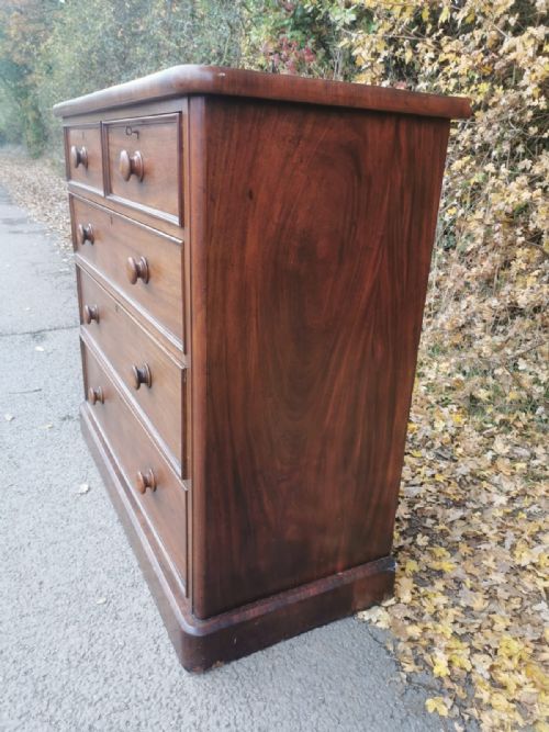 QUALITY VICTORIAN MAHOGANY CHEST OF DRAWERS - ADDITIONAL PHOTO 2