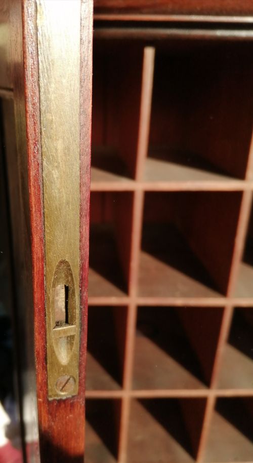 REGENCY MAHOGANY PIGEONHOLE ESTATE CABINET - ADDITIONAL PHOTO 5