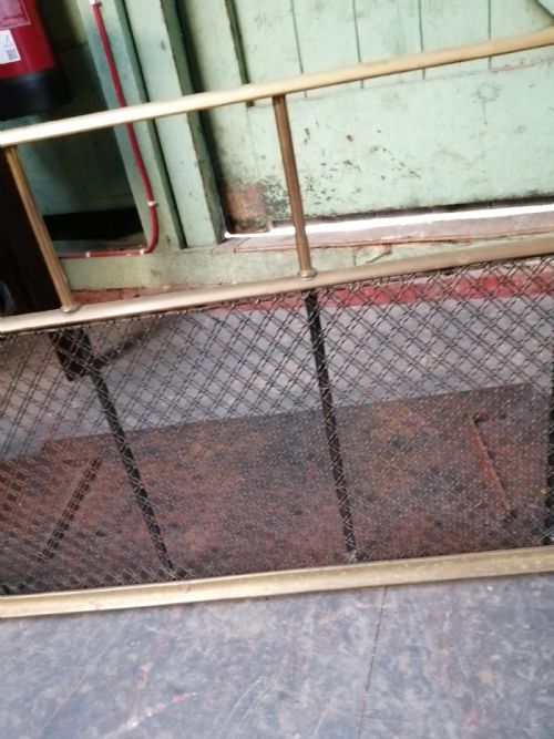 AN ATTRACTIVE BRASS AND MESH SPARK FENDER - ADDITIONAL PHOTO 14