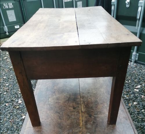 GEORGIAN OAK COFFEE TABLE - ADDITIONAL PHOTO 1