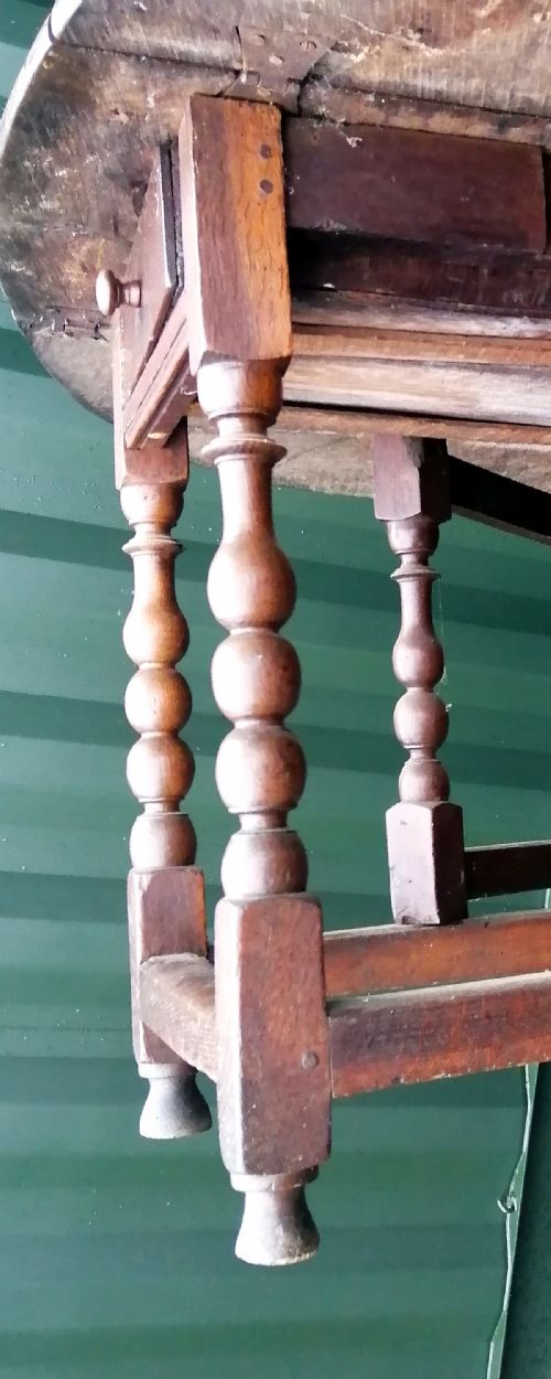 LARGE 17C OAK GATELEG TABLE - ADDITIONAL PHOTO 5