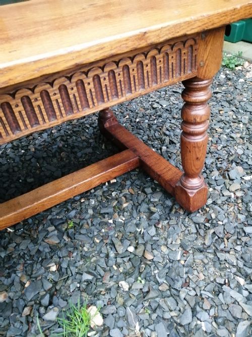 SOLID OAK CARVED COFFEE TABLE - ADDITIONAL PHOTO 4