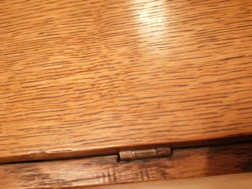 AN ANTIQUE GOLDEN OAK BABY GATELEG OCCASIONAL TABLE - ADDITIONAL PHOTO 4