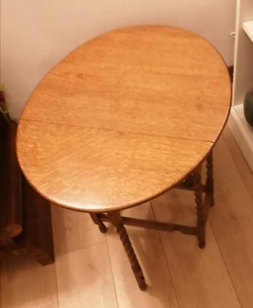 AN ANTIQUE GOLDEN OAK BABY GATELEG OCCASIONAL TABLE - ADDITIONAL PHOTO 9