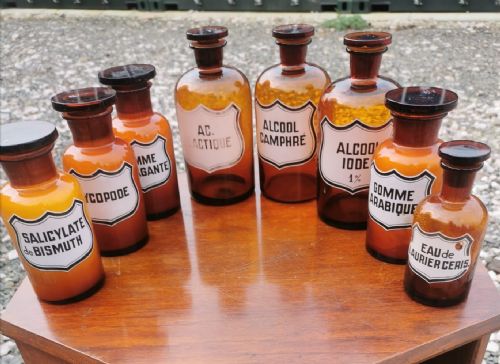 set of 8 french antique glass apothecary bottles - CATEGORY: ANTIQUE GLASS - DATED 1910