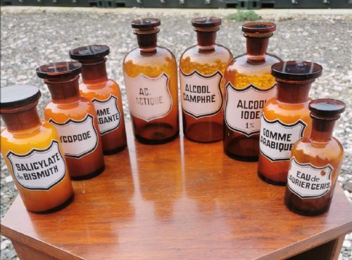 SET OF 8 FRENCH ANTIQUE GLASS APOTHECARY BOTTLES - ADDITIONAL PHOTO 2