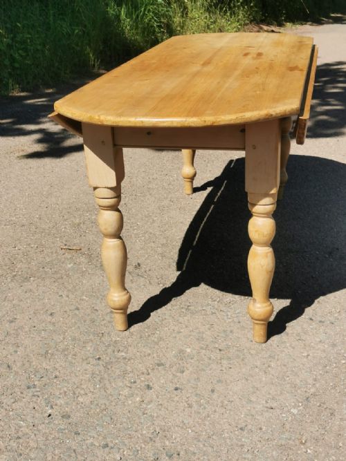 LARGE ANTIQUE PINE DINING TABLE WITH DROP LEAFS - ADDITIONAL PHOTO 2