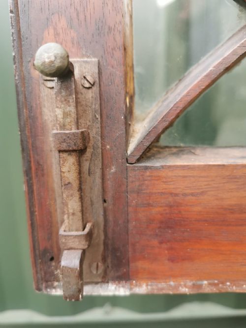 IMPRESIVE ANTIQUE GEORGE 111 COUNTRY HOUSE CORNER DISPLAY CABINET IN MAHOGANY - ADDITIONAL PHOTO 8