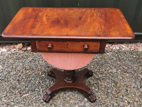 william iv mahogany and rosewood crossbanded work table - CATEGORY: ANTIQUE TABLES - DATED 19TH CENTURY