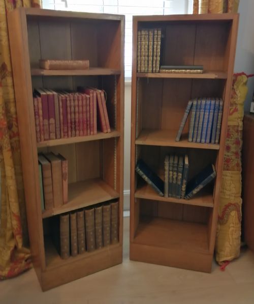pair of antique oak bookcases - CATEGORY: ANTIQUE BOOKCASES - DATED 1920