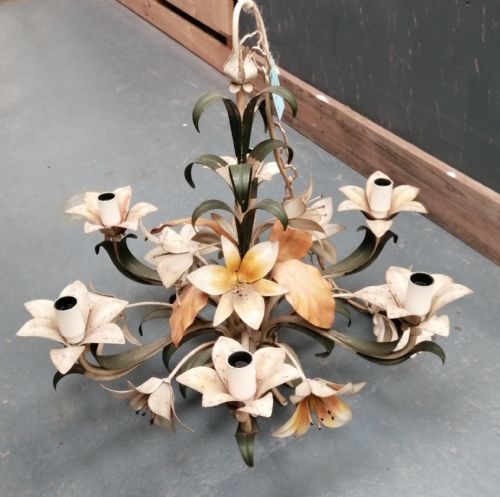 A DECORATIVE TOLE WARE CHANDLERWITH ORIGINAL HANGING CHAIN AND CEILING ROSE FITTING - ADDITIONAL PHOTO 2