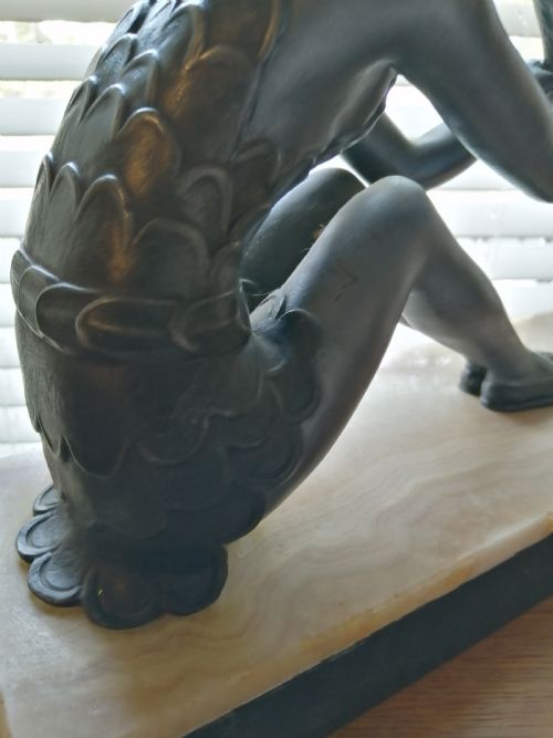 FRENCH ART DECO MARBLE ONYX AND COLD PAINTED SPELTER FIGURE OF GIRL WITH DOVES - ADDITIONAL PHOTO 7