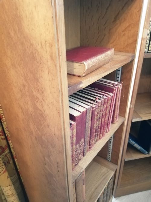 PAIR OF ANTIQUE OAK BOOKCASES - ADDITIONAL PHOTO 5