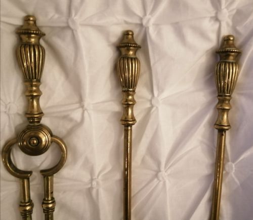 A SET OF GEORGIAN FIRE IRONS IN THE STYLE OF ADAMS - ADDITIONAL PHOTO 5