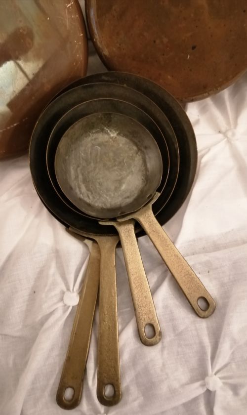 SET OF FRENCH COPPER AND BRASS PANS - ADDITIONAL PHOTO 6