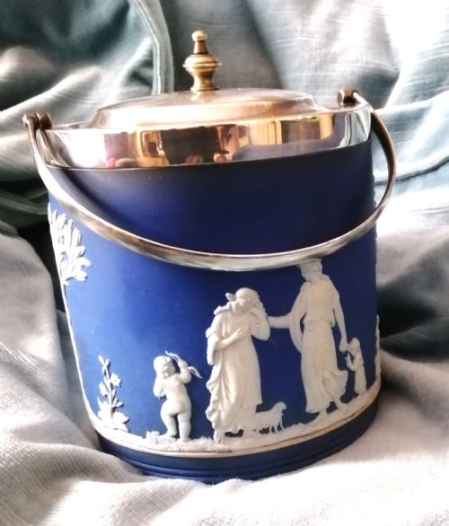 edwardian wedgwood jasper ware biscuit barrel - CATEGORY: ANTIQUE CERAMICS - DATED 1900