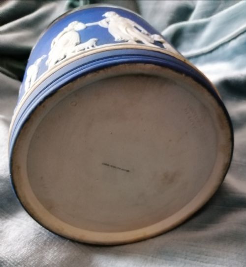 EDWARDIAN WEDGWOOD JASPER WARE BISCUIT BARREL - ADDITIONAL PHOTO 1
