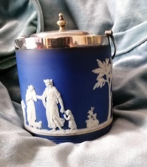 EDWARDIAN WEDGWOOD JASPER WARE BISCUIT BARREL - ADDITIONAL PHOTO 4