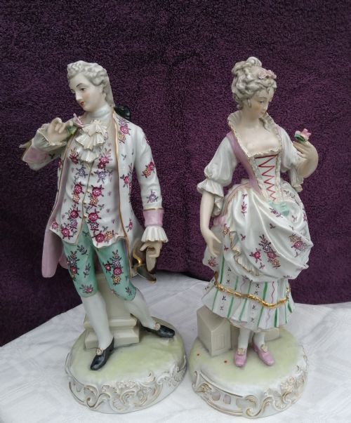 an antique pair of large continental porcelain figurines - CATEGORY: ANTIQUE CERAMICS - DATED 1900