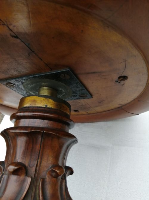 A VICTORIAN CARVED WALNUT REVOLVING PIANO STOOL - ADDITIONAL PHOTO 10