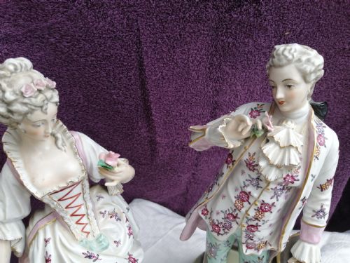 AN ANTIQUE PAIR OF LARGE CONTINENTAL PORCELAIN FIGURINES - ADDITIONAL PHOTO 10