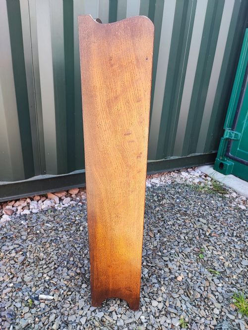 AN EDWARDIAN ARTS AND CRAFTS OAK OPEN BOOKCASE - ADDITIONAL PHOTO 3