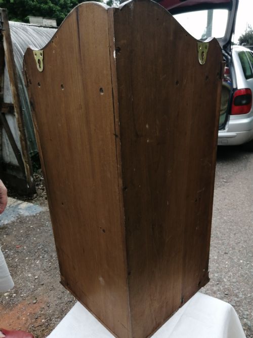 PRETTY EDWARDIAN SMALL CORNER CUPBOARD IN MAHOGANY - ADDITIONAL PHOTO 1