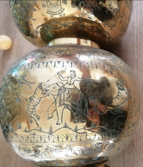 ANTIQUE INDIAN FINELY ENGRAVED HOLY WATER CARRIER - ADDITIONAL PHOTO 4