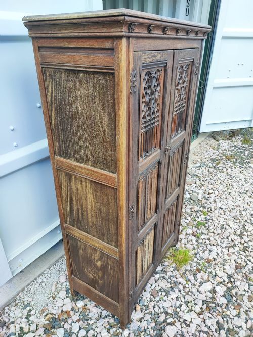 GOTHIC STYLE EDWARDIAN OAK CUPBOARD - ADDITIONAL PHOTO 3