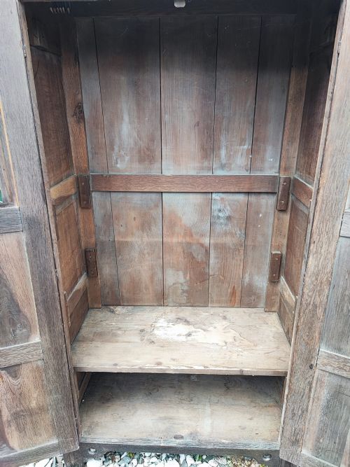 GOTHIC STYLE EDWARDIAN OAK CUPBOARD - ADDITIONAL PHOTO 4