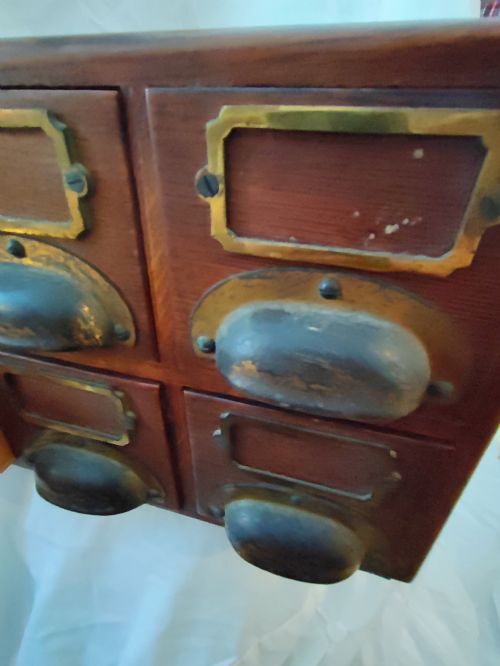 AN ANTIQUE OAK 6 DRAWER FILE CABINET - ADDITIONAL PHOTO 1