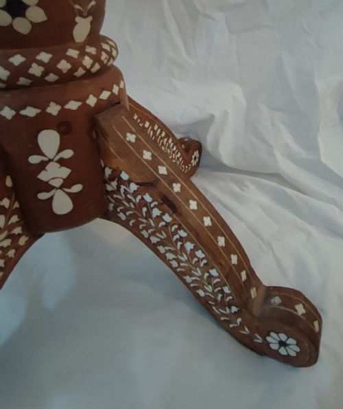 SUPERIOR ANTIQUE BONE AND EBONY ANGLO INDIAN HOSHIARPUR TABLE - ADDITIONAL PHOTO 2