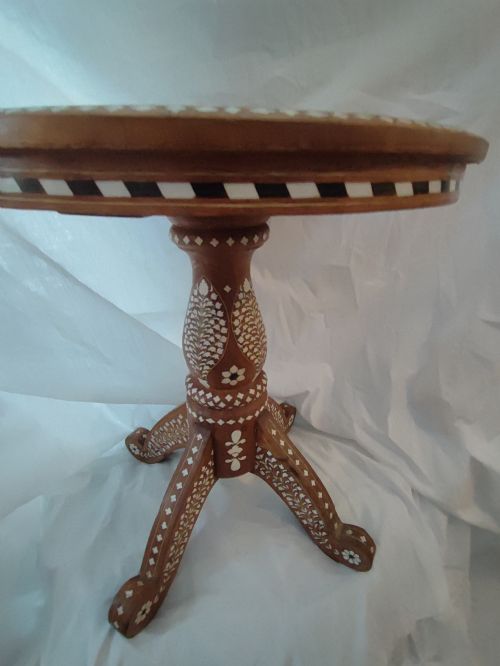 SUPERIOR ANTIQUE BONE AND EBONY ANGLO INDIAN HOSHIARPUR TABLE - ADDITIONAL PHOTO 4