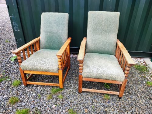 A PAIR OF ART'S AND CRAFTS LIGHT OAK UPHOLSTERED ARMCHAIRS - ADDITIONAL PHOTO 2