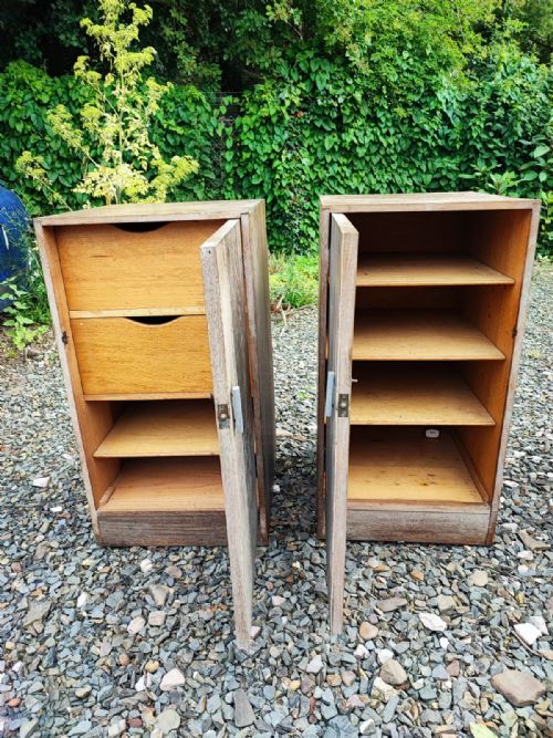 A PAIR OF LARGE LIMED OAK BEDSIDE CABINETS - ADDITIONAL PHOTO 2