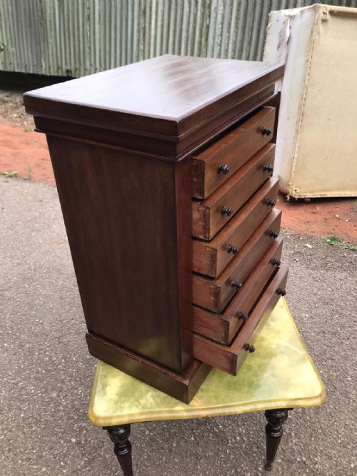 VICTORIAN MAHOGANY SMALL WELLINGTON CHEST - ADDITIONAL PHOTO 4