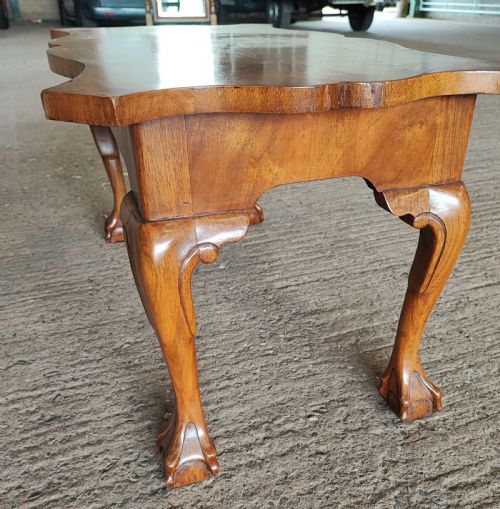 ANTIQUE WALNUT COFFEE TABLE - ADDITIONAL PHOTO 3