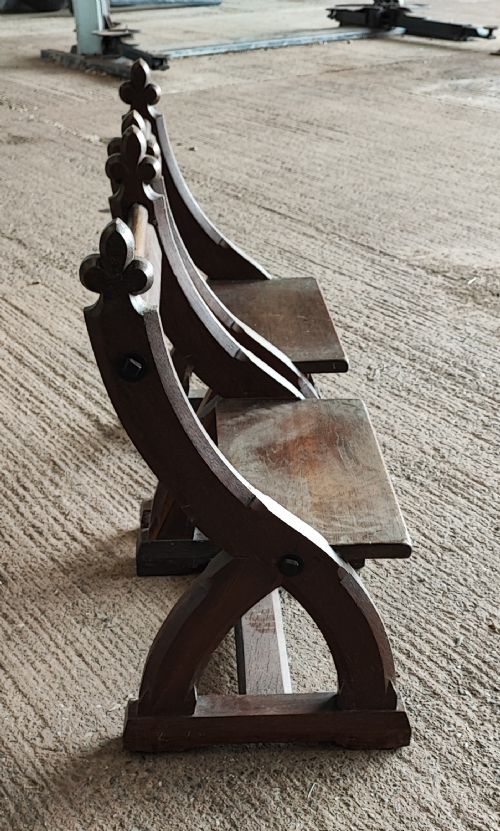 ANTIQUE PAIR OF OAK BENCHES IN THE GOTHIC STYLE - ADDITIONAL PHOTO 8