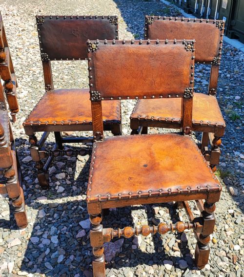 ANTIQUE SET OF 8 OAK UPHOLSTERED LEATHER CHAIRS IN THE CROMWELLIAN STYLE - ADDITIONAL PHOTO 7