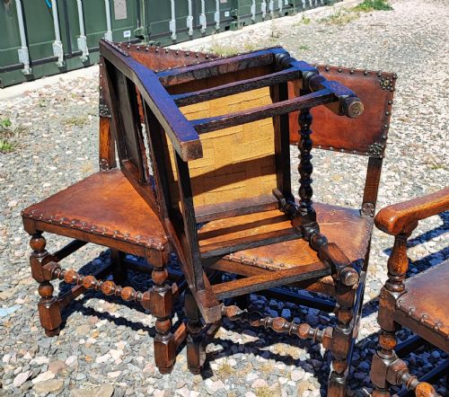 ANTIQUE SET OF 8 OAK UPHOLSTERED LEATHER CHAIRS IN THE CROMWELLIAN STYLE - ADDITIONAL PHOTO 11
