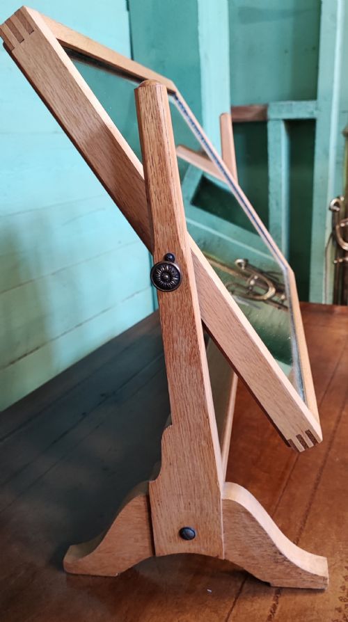 AN ANTIQUE PALE OAK COTSWOLD DRESSING MIRROR - ADDITIONAL PHOTO 7