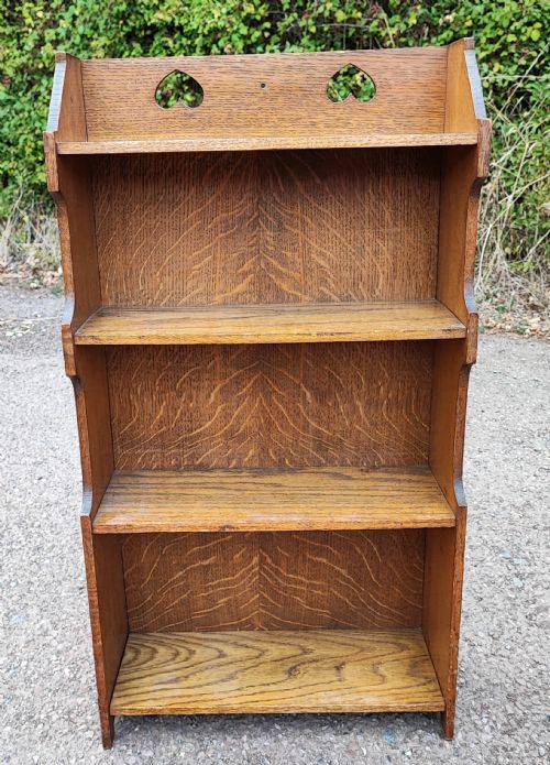 art's and crafts small oak open bookcase - CATEGORY: ANTIQUE BOOKCASES - DATED 1910
