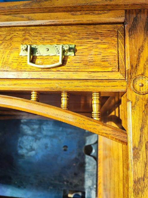 A FINE ANTIQUE OAK ESTHETIC MOVEMENT COMPUTER DESK - ADDITIONAL PHOTO 4
