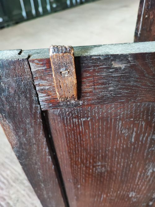 A LARGE HANGING OAK GEORGIAN CORNER CABINET - ADDITIONAL PHOTO 5