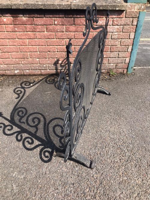 ANTIQUE LARGE WROUGHT IRON COUNTRY HOUSE FIRE GUARD - ADDITIONAL PHOTO 3