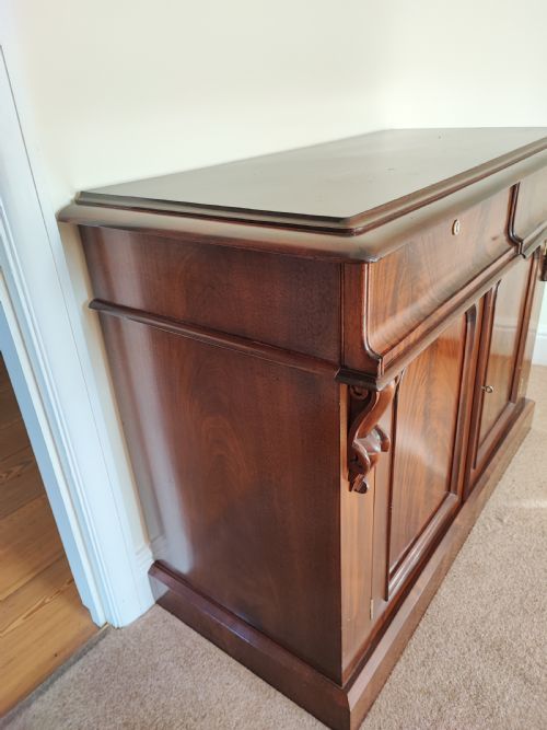 VICTORIAN MAHOGANY CHIFFONIERSIDEBOARDSIDE CABINET - ADDITIONAL PHOTO 4
