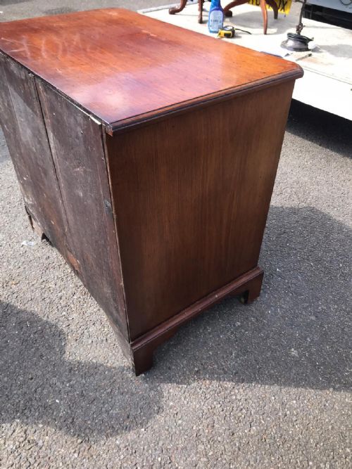 A GOOD GEORGIAN MAHOGANY KNEEHOLE DESK - ADDITIONAL PHOTO 8