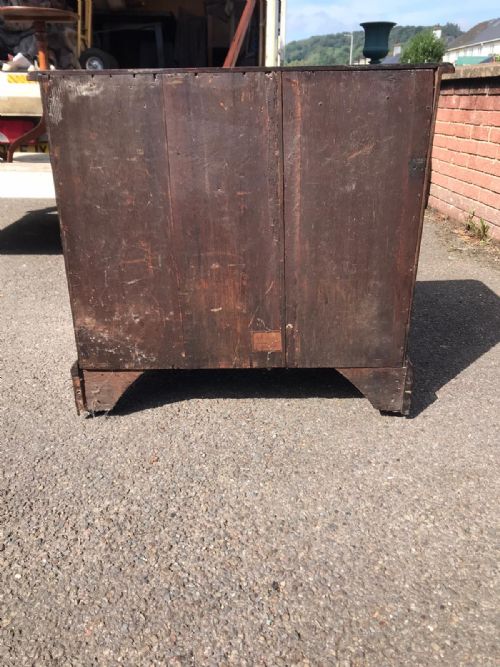 A GOOD GEORGIAN MAHOGANY KNEEHOLE DESK - ADDITIONAL PHOTO 9
