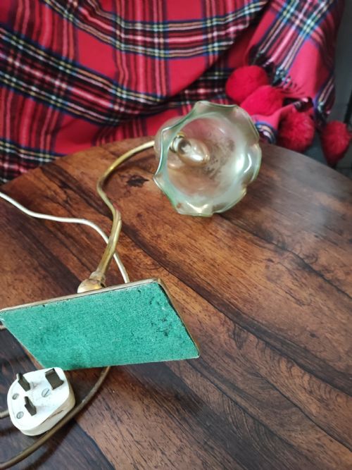 EDWARDIAN ADJUSTABLE TABLE LAMP - ADDITIONAL PHOTO 1